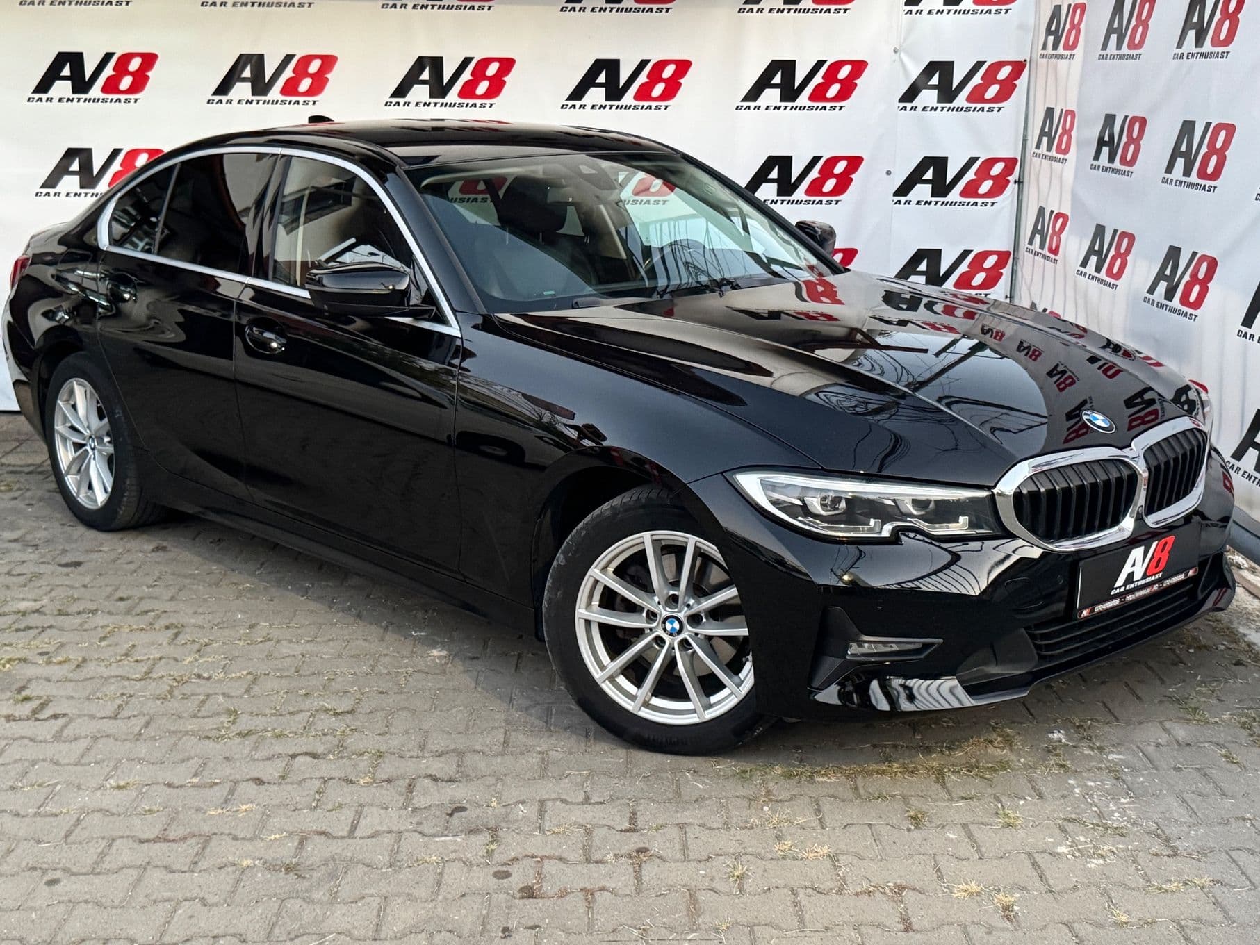 BMW Seria 3 ver-320d-xdrive-aut-luxury-line